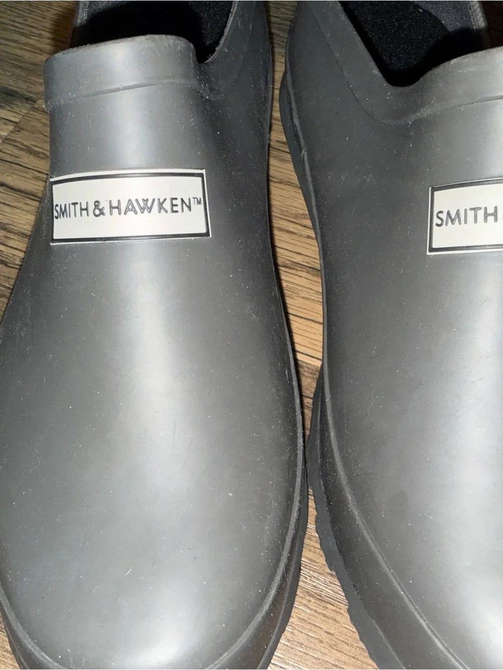 Smith & Hawken charcoal gray cushioned gardening and rain clogs/boots US7